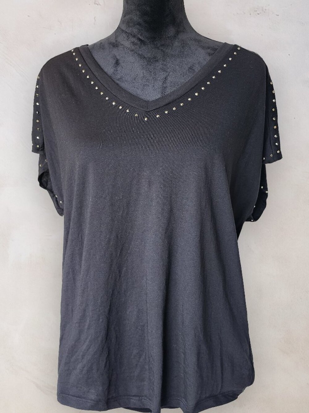 DKNY Black Studded V-Neck Short Sleeve Top T-Shirt Stud Embellished Y2K